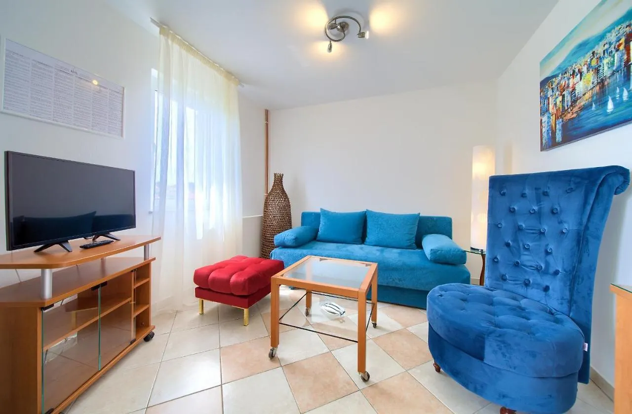 Apartments Adria Danka Krk Town 0*,