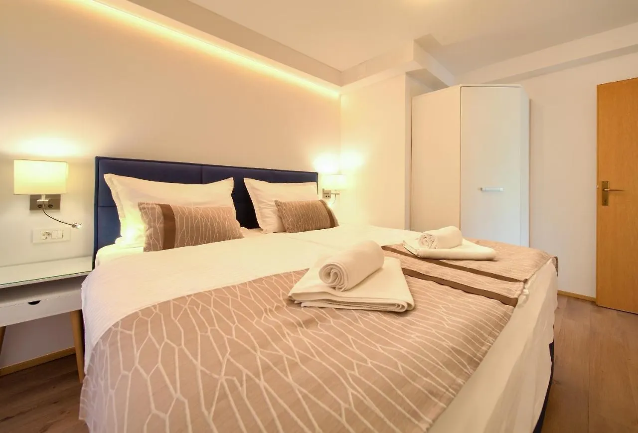 Apartments Adria Danka Krk Town 0*,